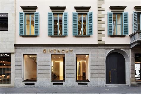 givenchy milan location